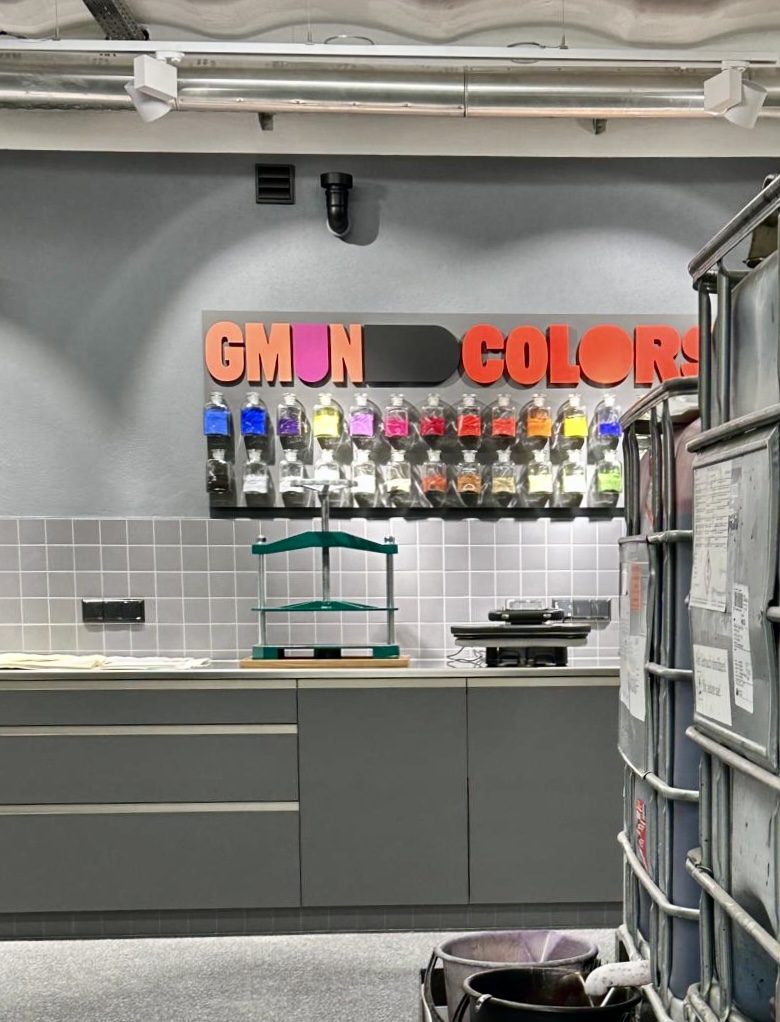 Papierfabrik Gmund_Farblabor_Bild 1